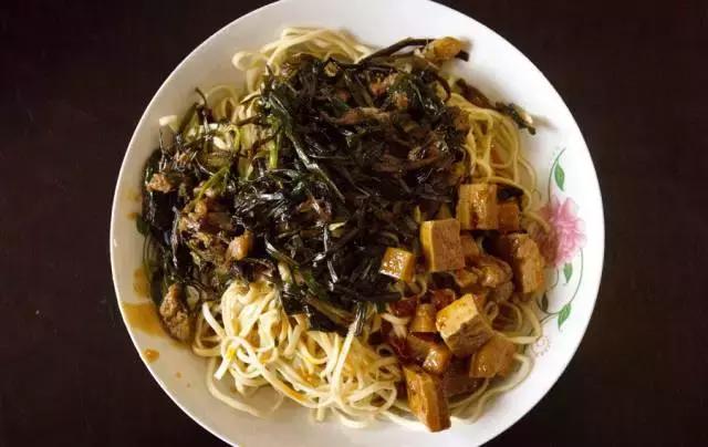 最好吃的冷面推荐,40度的天吃一碗麻辣烫