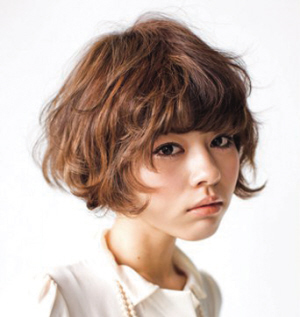 适合方脸女生的发型短发,适合方脸女生的发型扎法