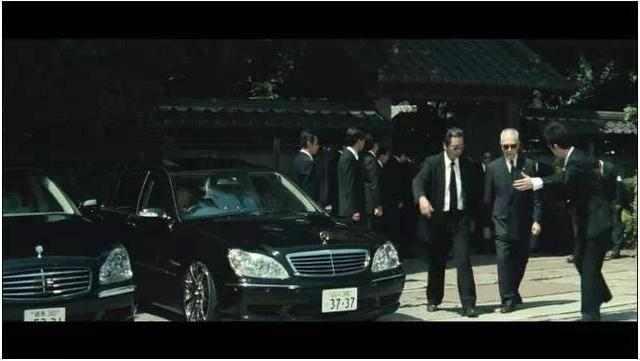 各国黑道大佬都喜欢开什么车,最适合黑社会老大开的车