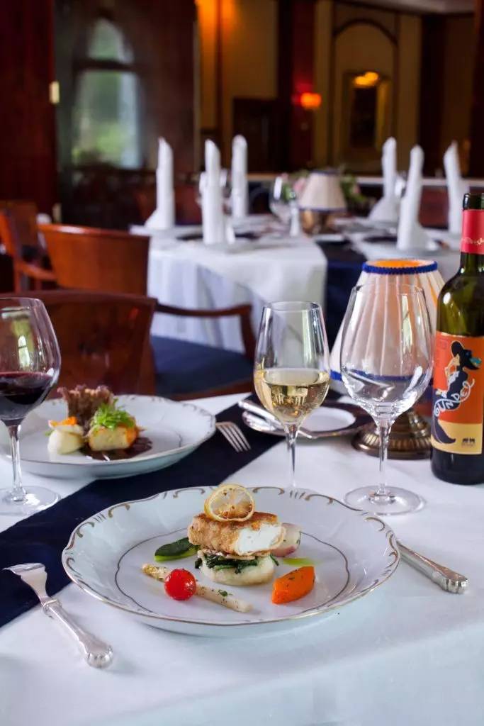 孙杨夺冠视频布达佩斯,孙杨现在还是保持着几个世界纪录