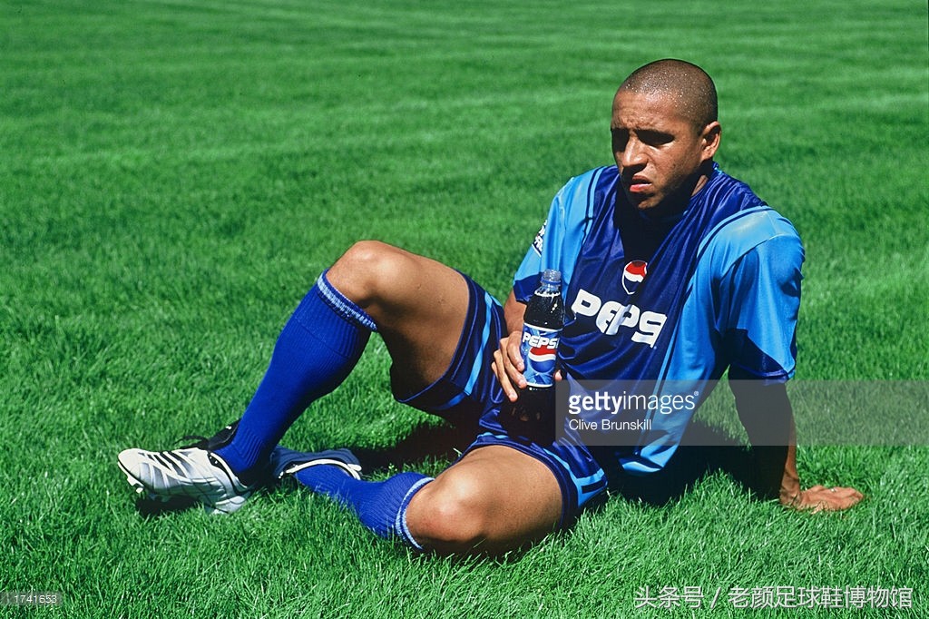 世界第一任意球手,世界上第一门200mm口径重炮