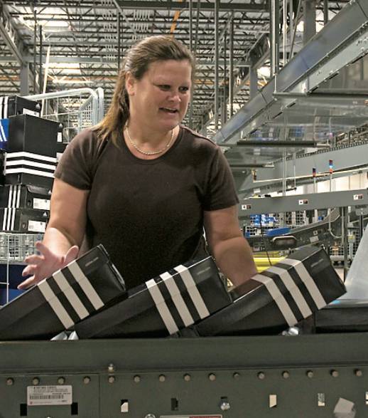 阿迪达斯案例,阿迪达斯全国仓库