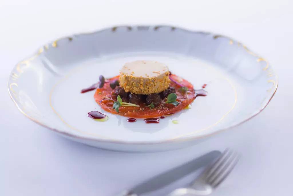 孙杨夺冠视频布达佩斯,孙杨现在还是保持着几个世界纪录