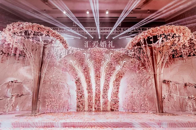 户外婚礼场景布置效果图,红色系婚礼户外布置场景