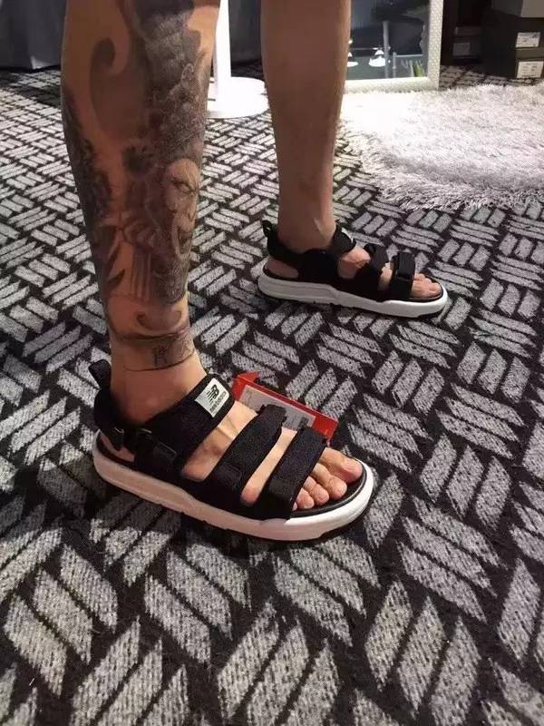 夏天选这几款凉鞋好穿还好潮,2020夏最火凉鞋