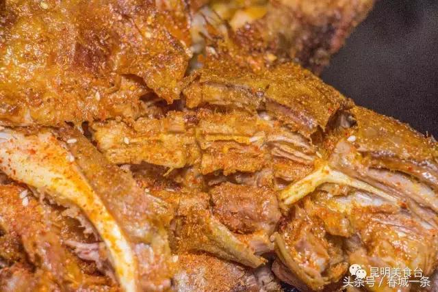 隐藏在昆明村庄里的3家烤羊店，老司机用3个月才找到的