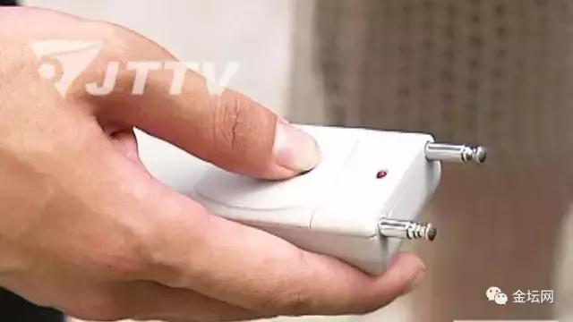 刑侦大队破获一起盗窃车内财物案,速破盗窃案件简报