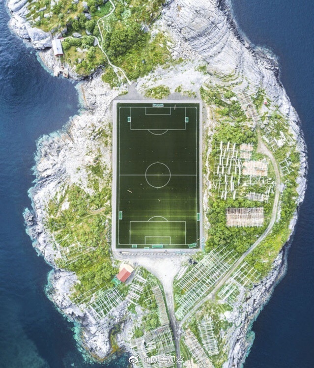 挪威绝美足球场,挪威球场背景图