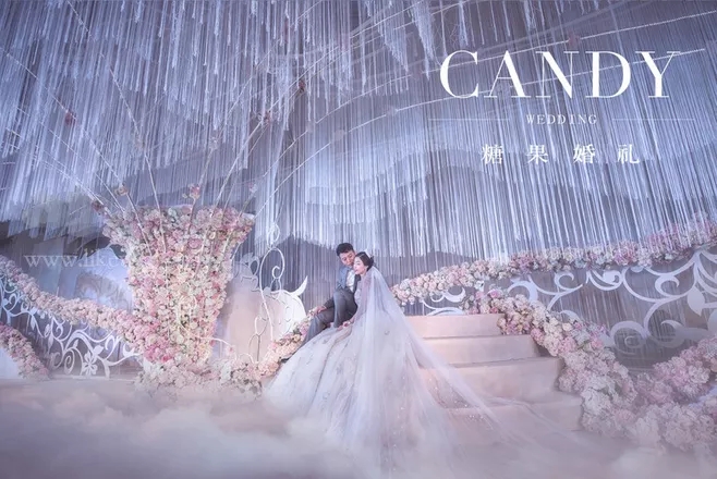 户外婚礼场景布置效果图,红色系婚礼户外布置场景