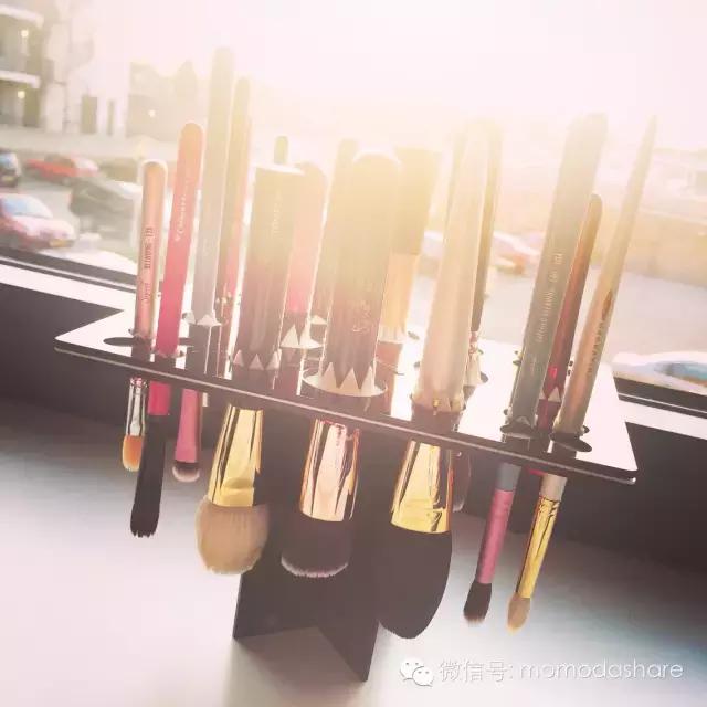 用清洁工具洗化妆刷,比马桶都脏的化妆刷到底怎么洗