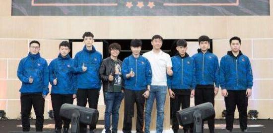 淘游｜每日看点：圣光打码看不见“内涵”？官方发补丁无所畏惧！