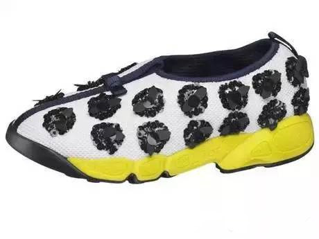 ysl爆款高跟鞋,ysl高跟鞋奇葩