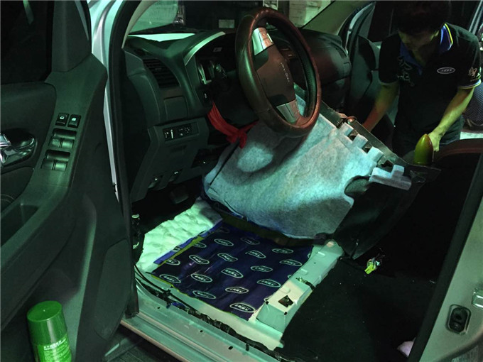 吉普指南者四门隔音,汉子也有柔情