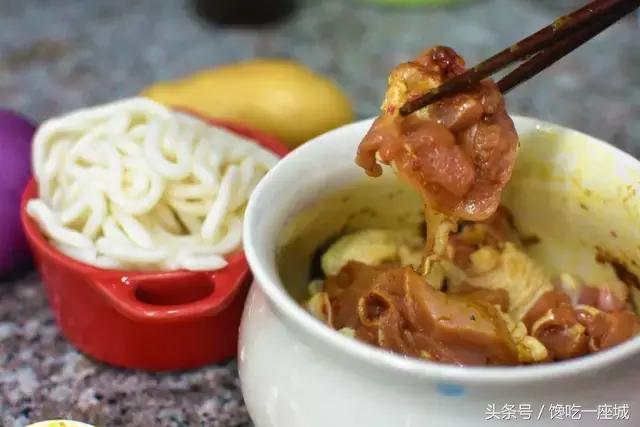 咖喱鸡肉乌冬面做法,咖喱鸡肉乌冬面