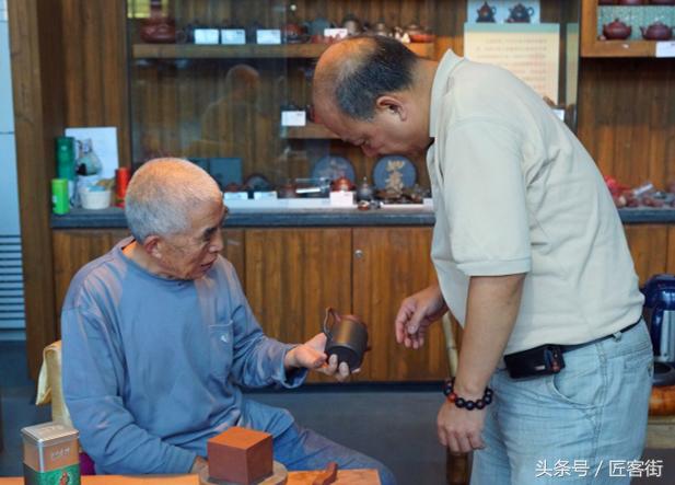 13岁技艺成熟今耄耋之年仍在探索连赝品都炒到几十万