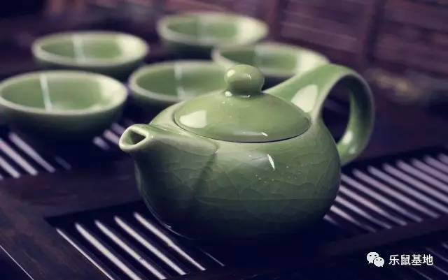 尽管经历了千百年,但你依然不能抵挡砂锅的醇香诱惑