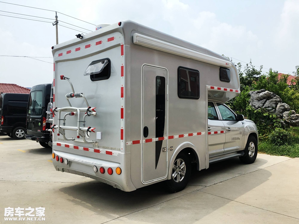 爱旅途大通t60四驱皮卡房车,新大通t60皮卡房车