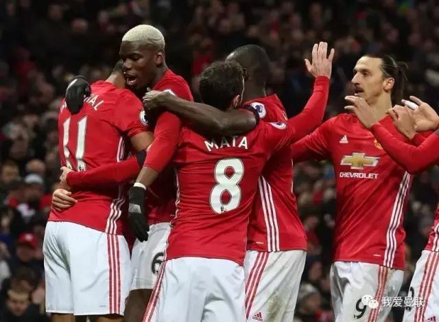 曼联新队魂主动拥抱穆帅,曼联穆帅夏训