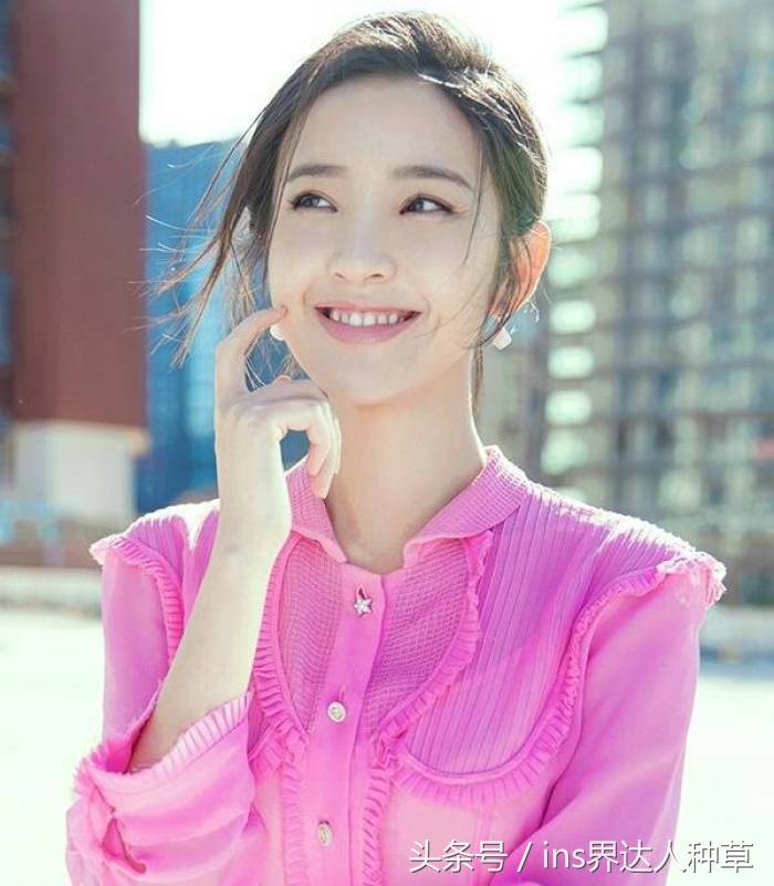 28岁的唐艺昕和30岁赵丽颖,唐艺昕和赵丽颖是什么关系