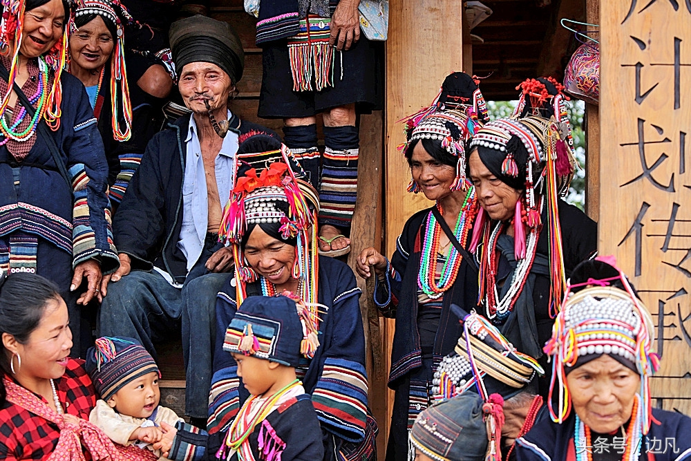 终年生活在高山密林之中的一个神秘的部族，孟连阿卡人！