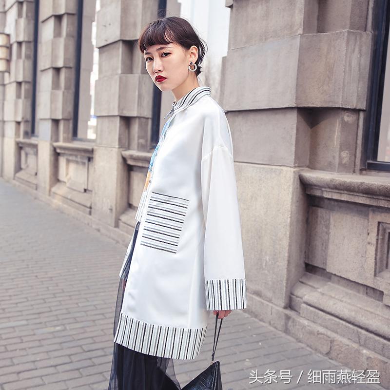 女人今年最流行的冬季衣服衬衫,时髦大气的衣服衬衫