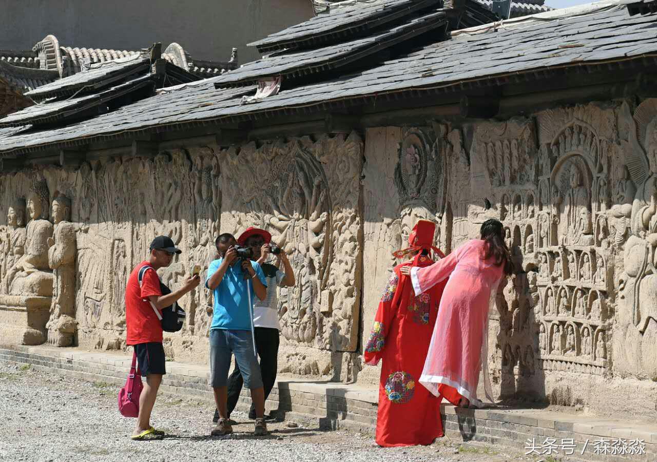 西部影视城荒凉,西部影视城漫天黄沙