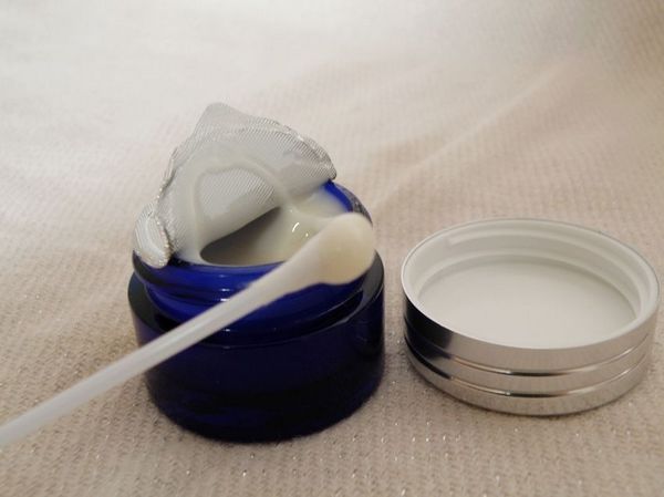 夜谈奔三女眼部千日养护记