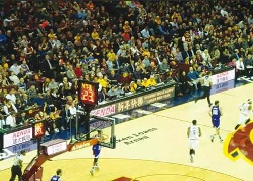 足球玩腻了，轮胎们又开始捣腾NBA