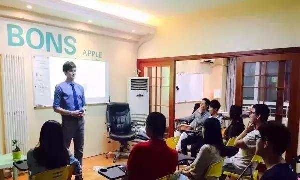 外国人眼里的中国有多厉害,老外眼中中国的厉害