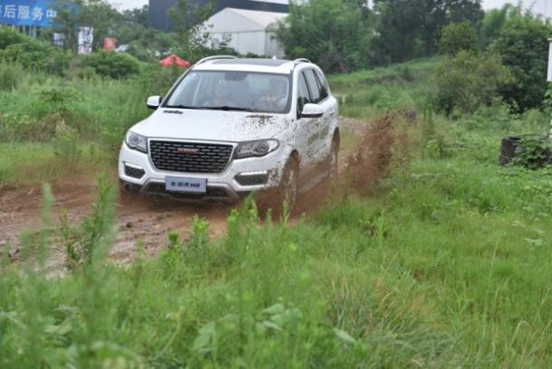 3位H8老车主试驾完新H8后，集体给了一个你意想不到的答案