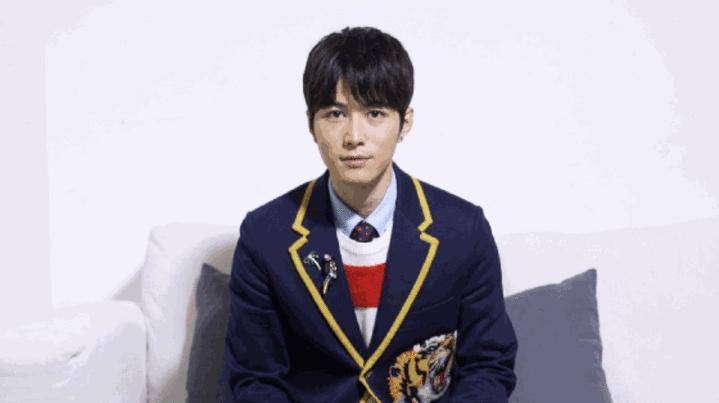 陈学冬回力鞋,陈学冬鞋子图片