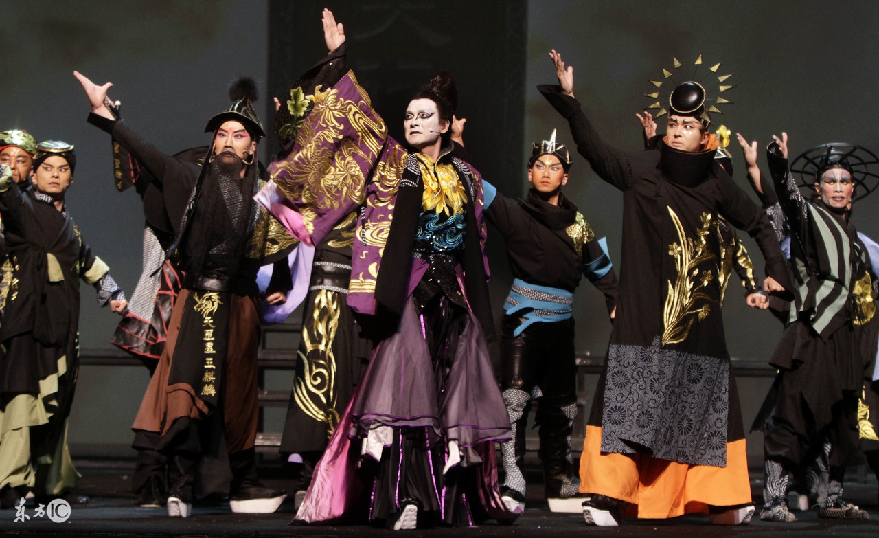 统领执意挽留师傅巧言推托终究胳膊拧不过大腿