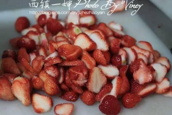 材料洗一洗切一切扔进面包机，无添加的香浓健康果酱2小时出炉！