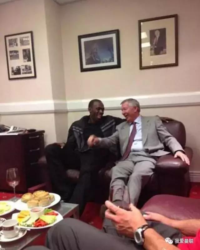 博格巴国家队重拳出击,博格巴签约曼联计划