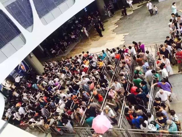 圣罗兰slp流苏包,圣罗兰流苏包值得买吗