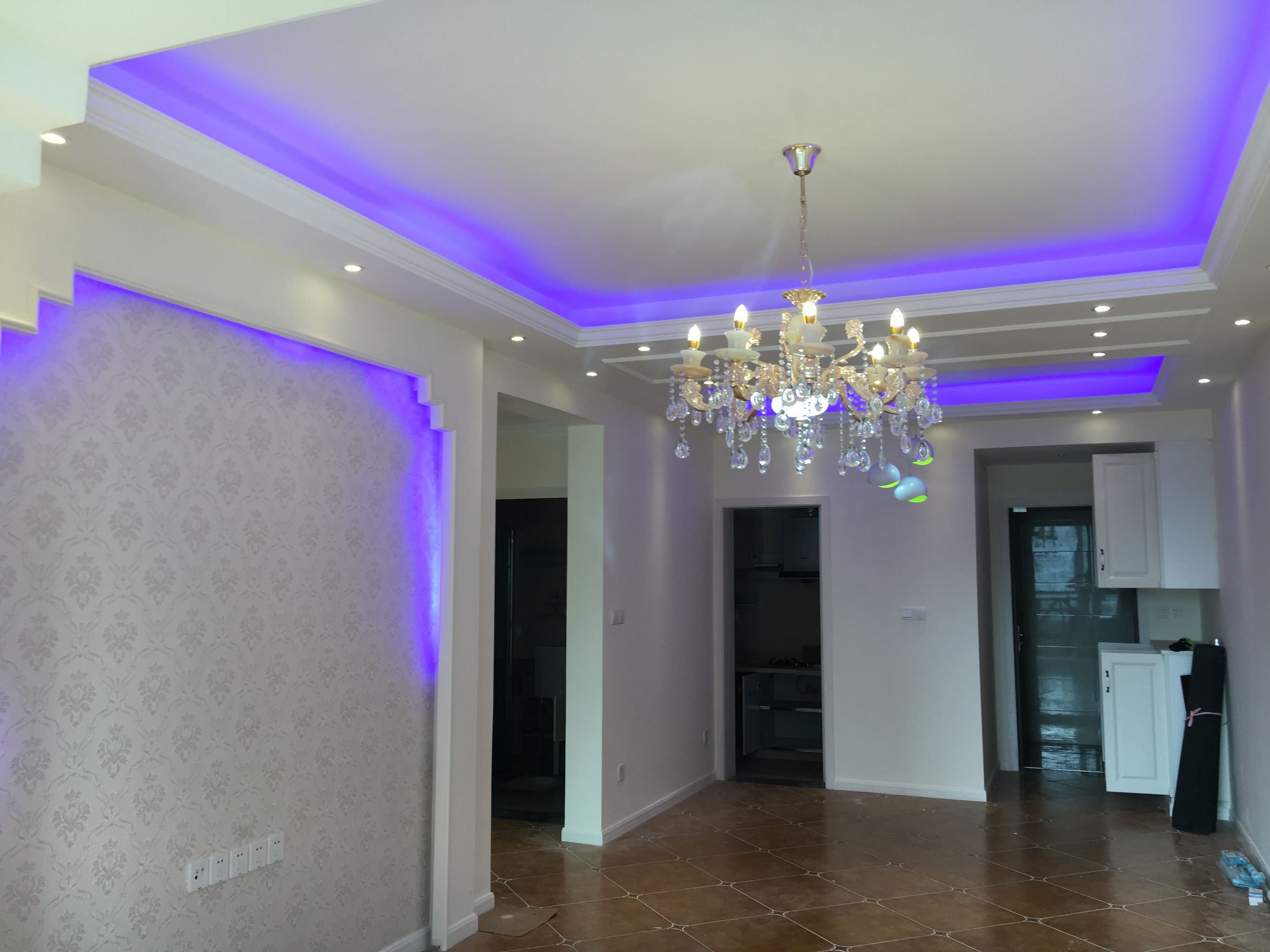 第一次装修自己装还是找装修公司,房子装修后悔找装修公司