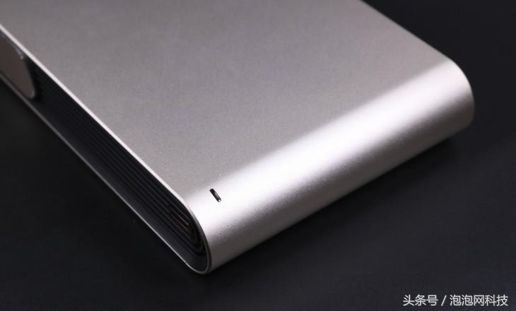 太爽了!把电影院搬回家看尚iCAN智能投影X1s使用体验