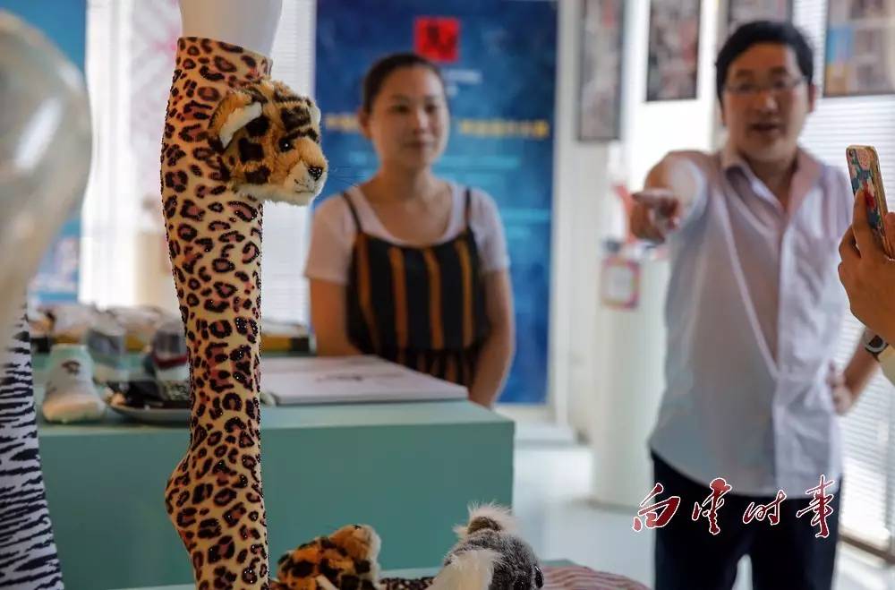 袜子产业转型升级的做法,一双袜子演绎老工业转型之路