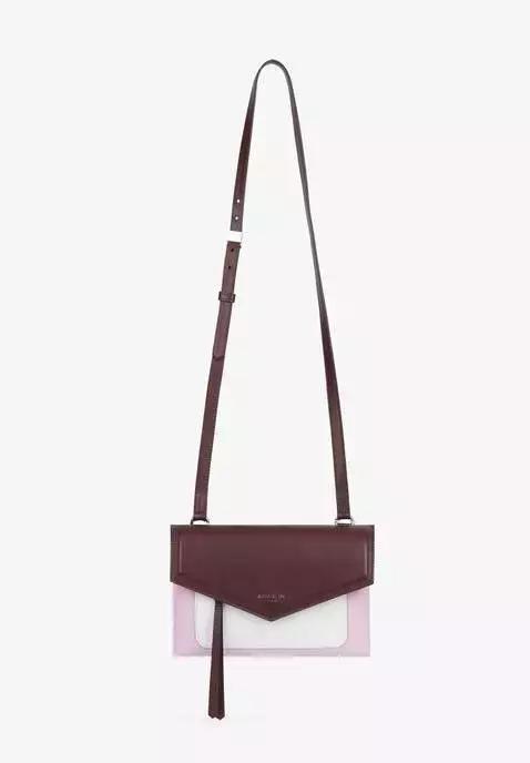 国内外差价最大的产品,哪个国家的品牌包包便宜