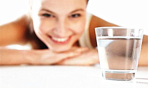 吹空调鼻子不舒服怎么回事,吹热空调鼻子不通气是怎么回事