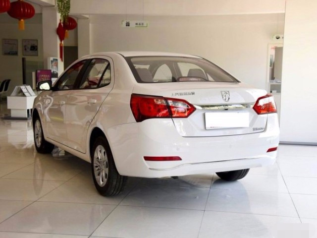 8万预算长安车和哈弗车哪个好,8万预算买小汽车还是suv好