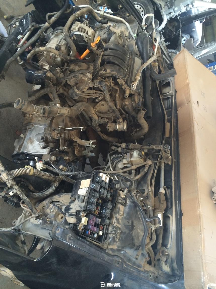 车撞树上了都有哪些地方坏,我的车撞了对方全责怎么理赔