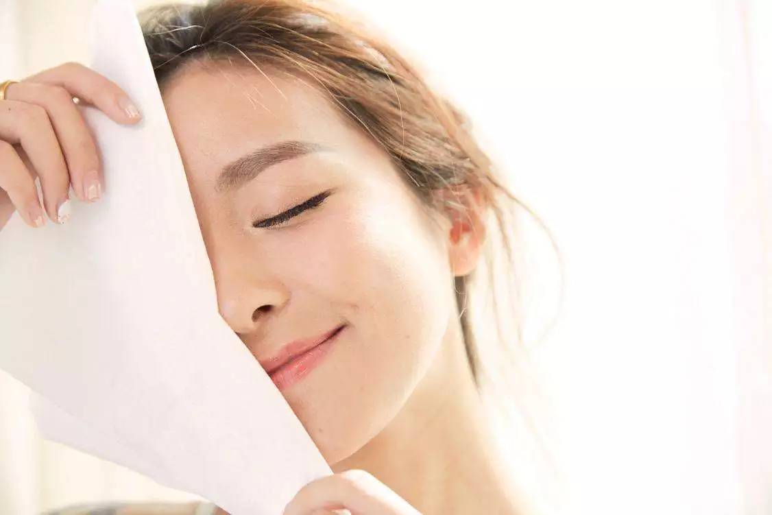 正确护肤最关键的一步要分清肤质,护肤第一步快速了解自己的肤质