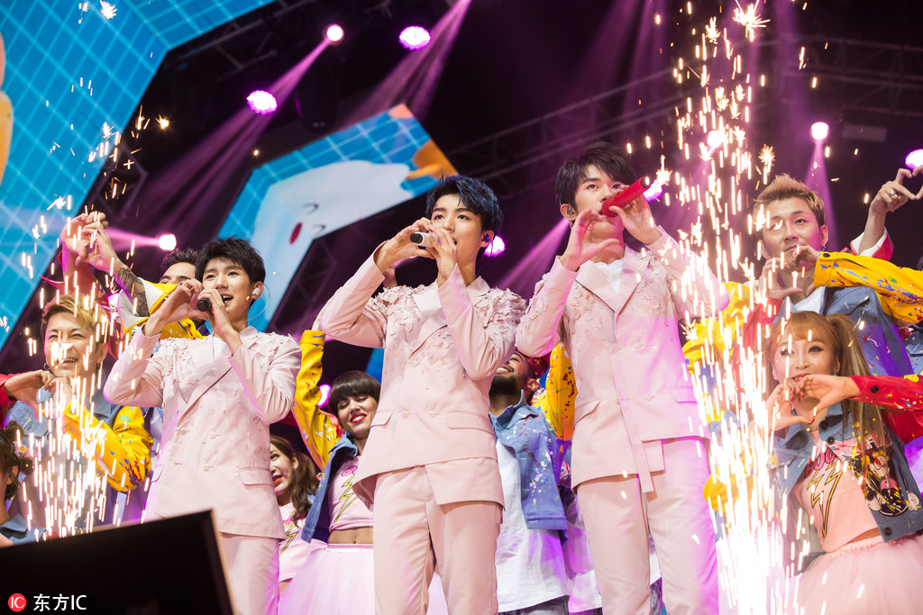 tfboys王俊凯王源易烊千玺几岁了,TFBOYS四周年易烊千玺