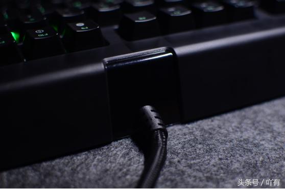 雷蛇黑寡妇蜘蛛幻彩v2,雷蛇黑寡妇v2黄轴