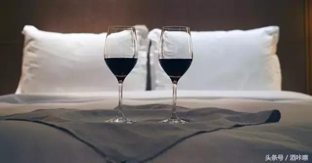 睡前喝红酒帮助瘦身吗,红酒对失眠人有效果吗