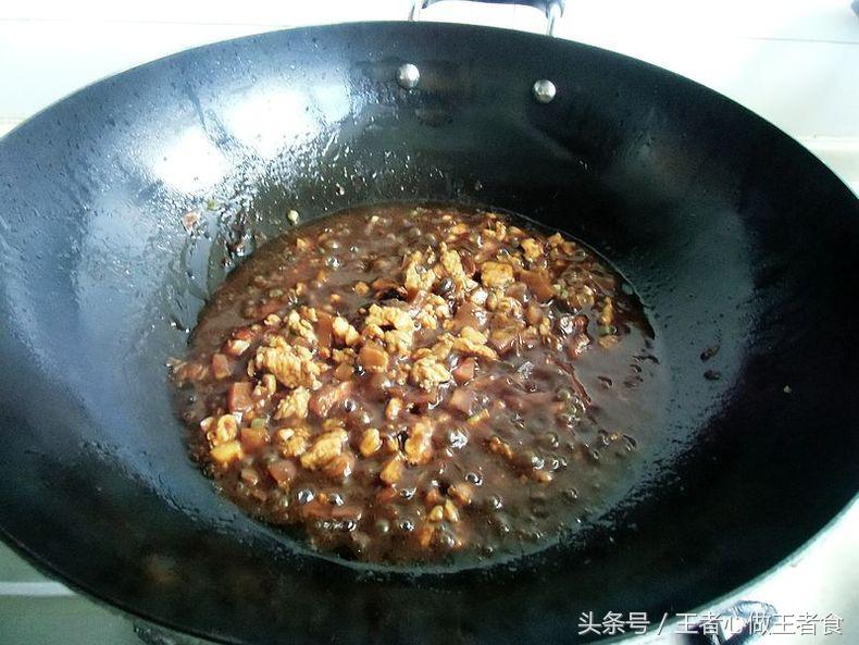 水晶粉怎么做面,炸酱面怎么做又黑又香