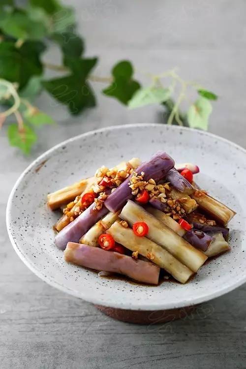 做麻辣烤鱼火锅料怎么做,烤鱼家常做法黄豆酱加火锅底料