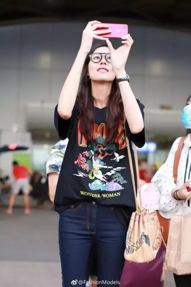 赵薇穿搭夏装,女人学赵薇穿衣搭配