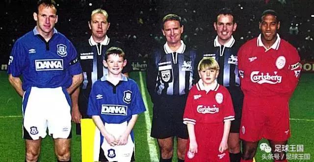 鲁尼告别曼联时代,鲁尼成为自由球员